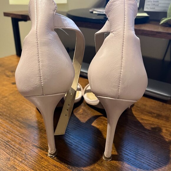 Michael Kors Viola Sandal - Picture 3 of 7